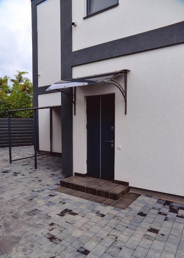 Four Rooms Apartments Tcherkássi Exterior foto